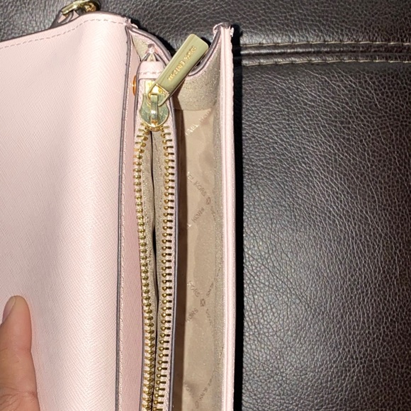 Michael kors bag - Picture 7 of 9